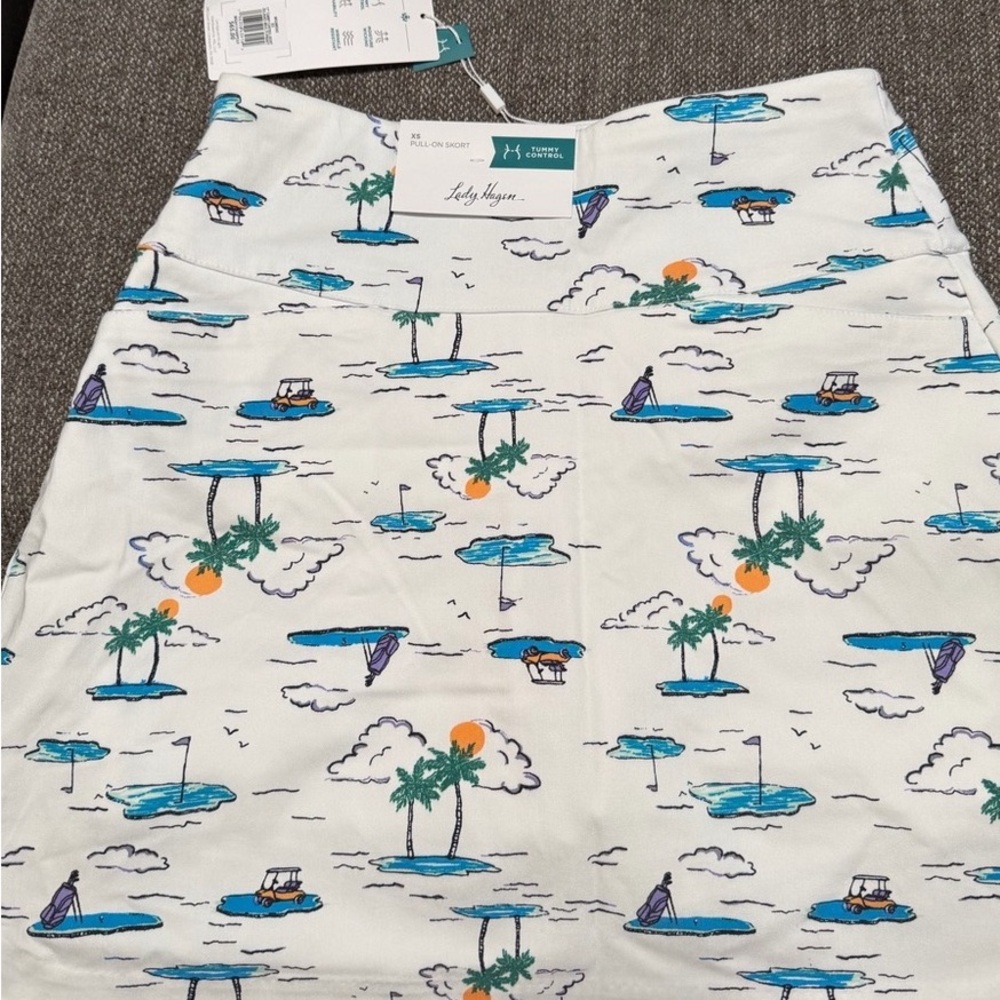 Lilly Pulitzer White and Blue Men Shorts